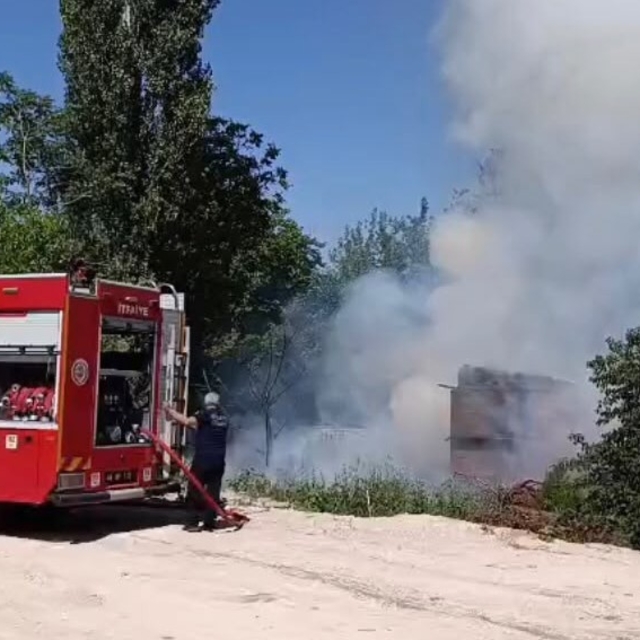 Malatya'da korkutan bahçe yangını