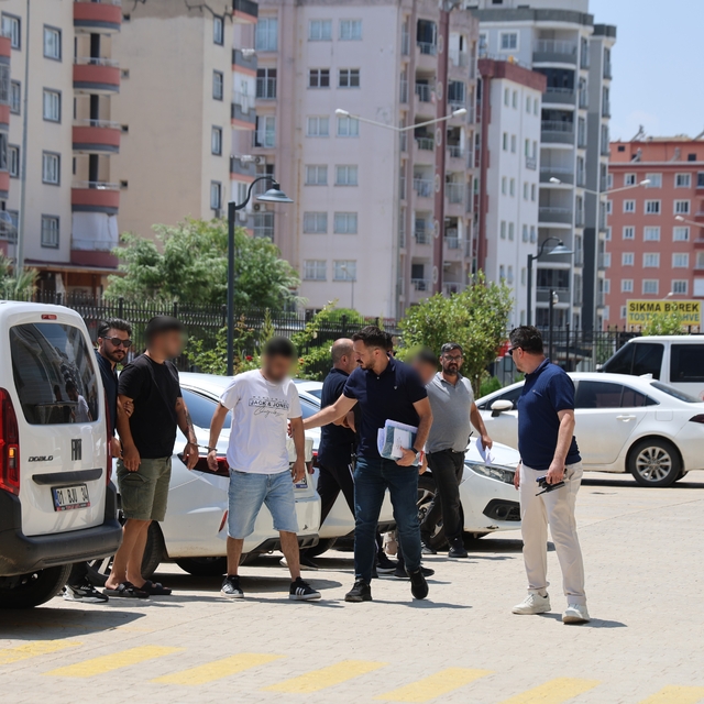 Adliye önündeki silahlı kavganın 4 şüphelisi serbest bırakıldı