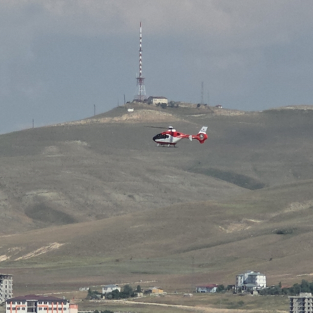 Ambulans helikopter kalp hastası için havalandı