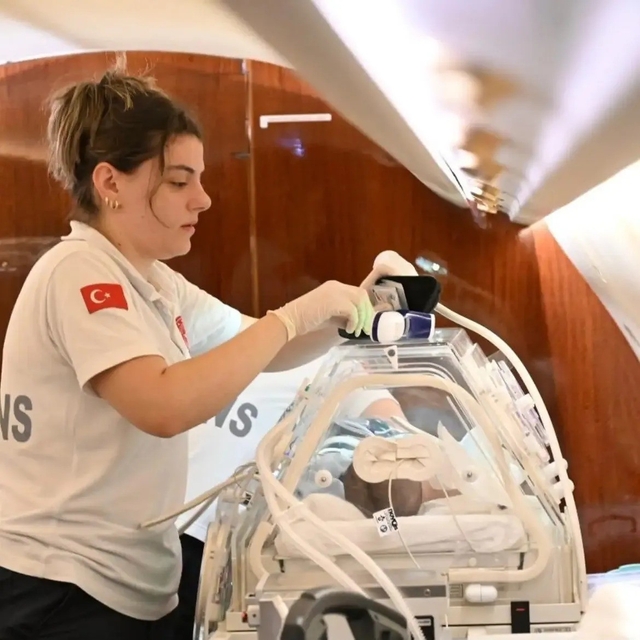 Şırnak'ta 4 aylık kalp hastası bebek ambulans uçakla İstanbul'a sevk edildi