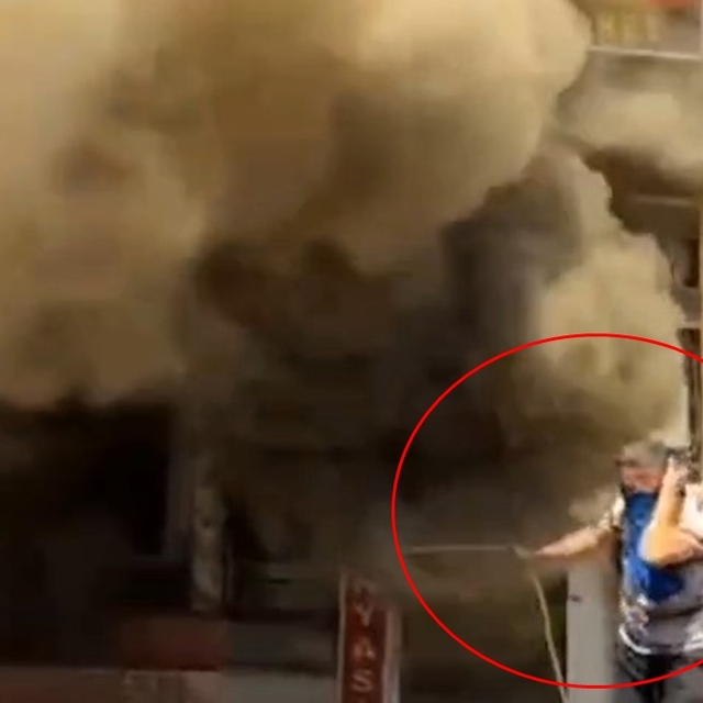 Nusaybin'de yangın çıkan mağaza kullanılamaz hale geldi
