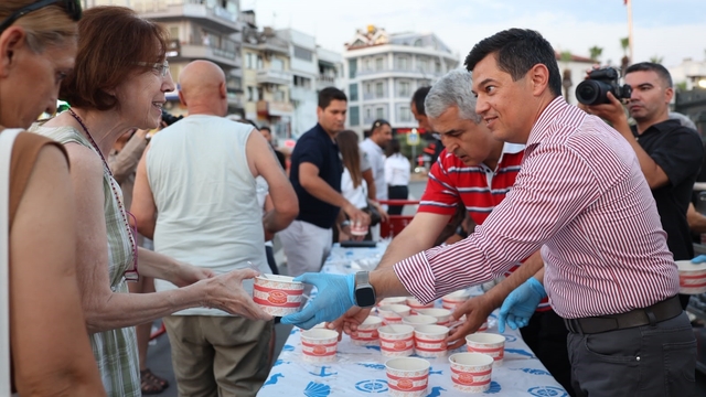 Marmaris Belediyesi'nden 2 bin kişilik aşure hayrı