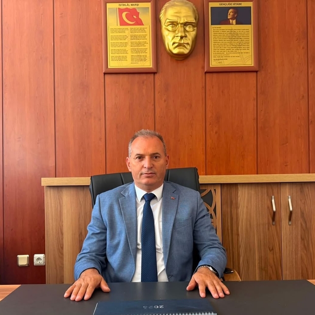 Sarıgöl İlçe Milli Eğitim Müdürü Yıldıray Demirtaş göreve başladı