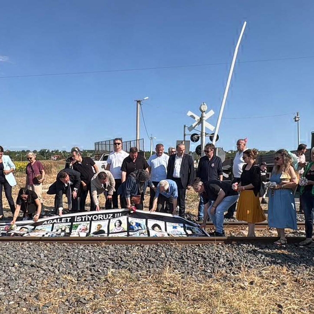 Çorlu'daki tren kazasında ölen 25 kişi için anma töreni düzenlendi