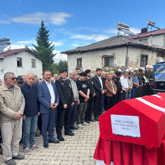 Tokat'ta vefat eden Kıbrıs gazisi son yolculuğuna uğurlandı