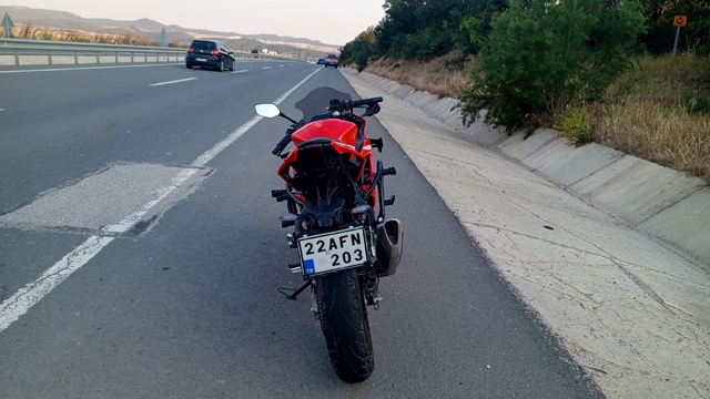 Keşan'da otomobil ile çarpışan motosiklet sürücüsü yaralandı