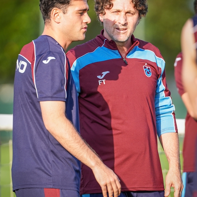 Trabzonspor'da Aral Şimşir ilk antrenmanına çıktı