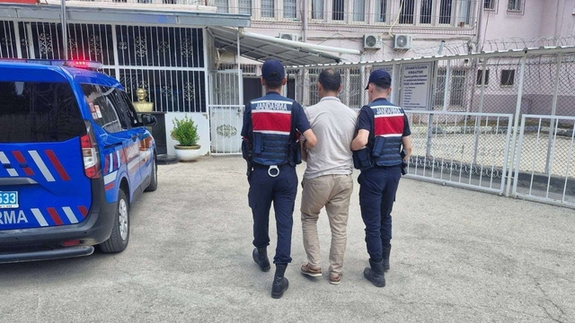 Kesinleşmiş 6 yıl cezayla aranan firari FETÖ üyesi yakalandı