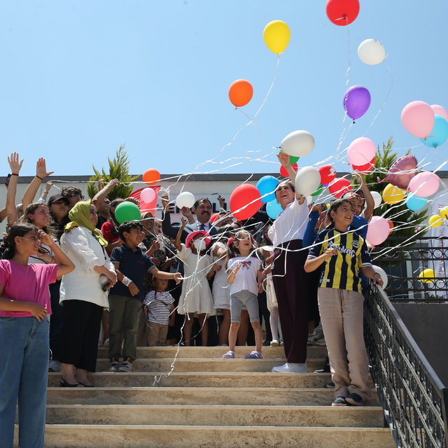Hatay'da 9 yaşındaki Deniz'in bağışladığı saçlar Hülya'ya umut oldu