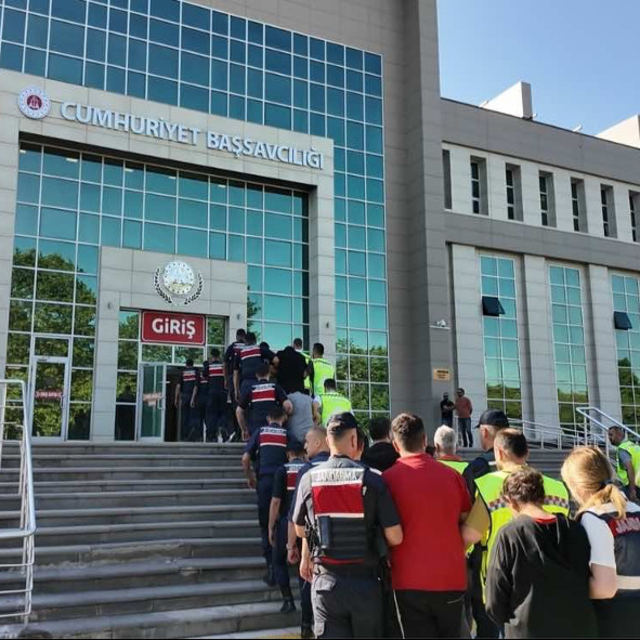 Tekirdağ'da uyuşturucu ve silah kaçakçılığı operasyonlarında 24 zanlı tutuk...