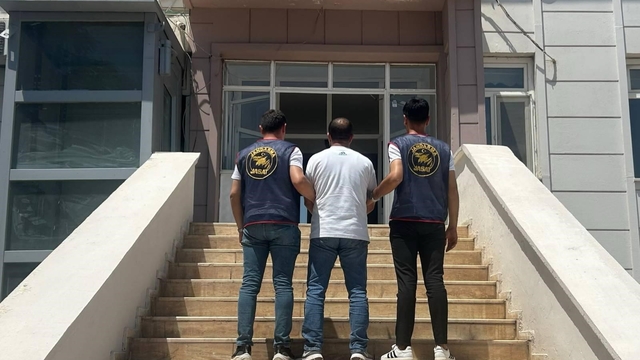 Hırsızlık suçundan aranan şahıs yakalandı