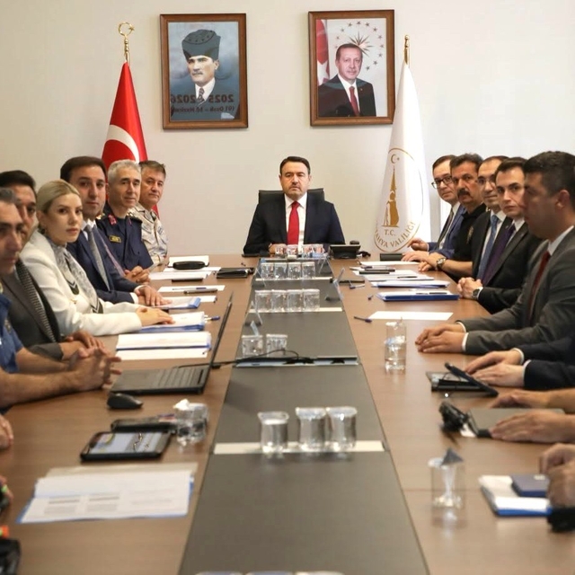 Kütahya'da güvenlik zirvesi, ilave tedbirler masaya yatırıldı
