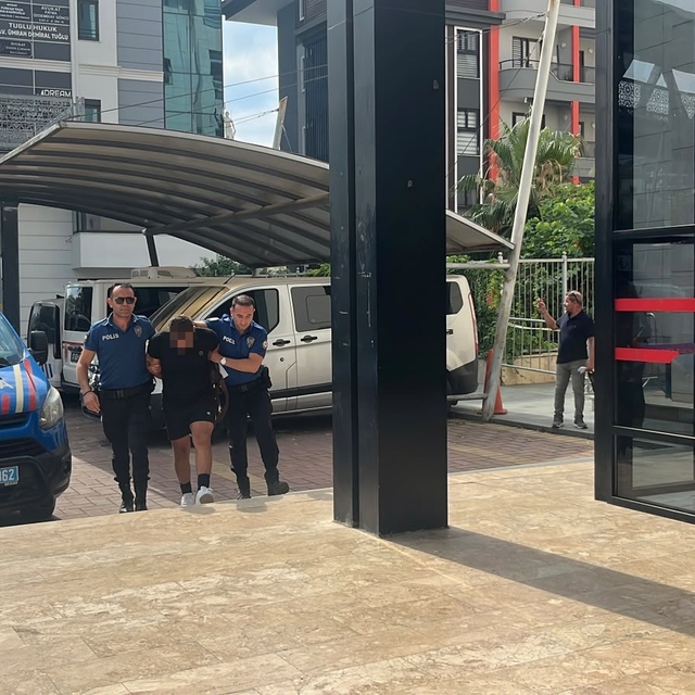 Devlete ve polise hakaret eden yabancı uyruklu şüpheli adliyeye sevk edildi