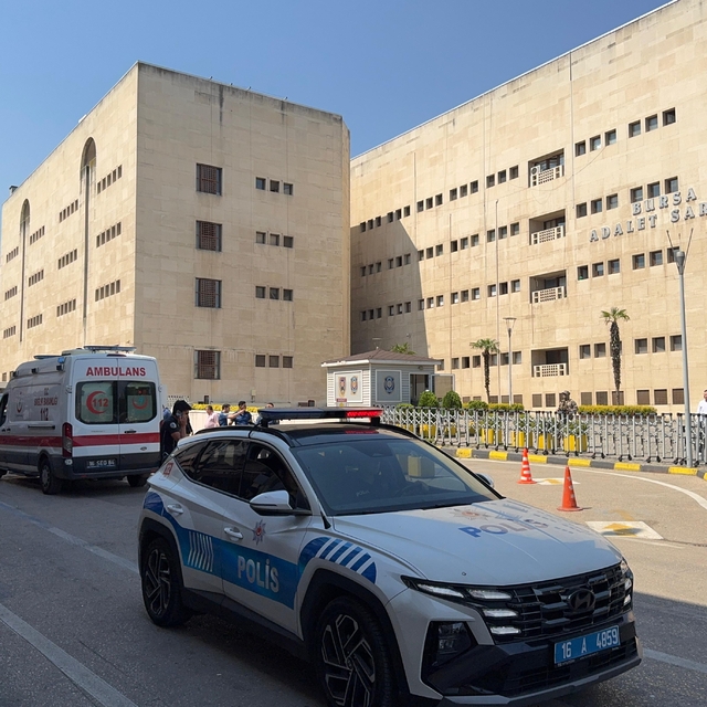 Bursa Adliyesi yakınında çıkan kavgada 5 kişi gözaltına alındı
