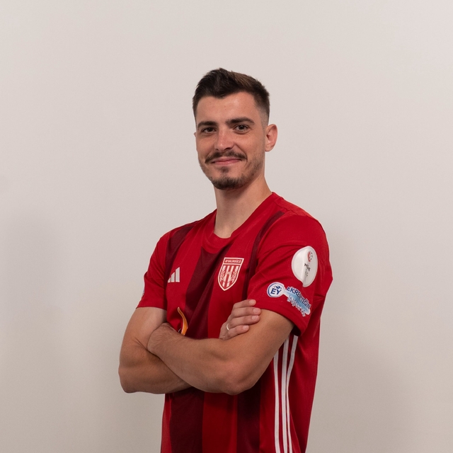 Ayvalıkgücü'nde Hamit kaldı