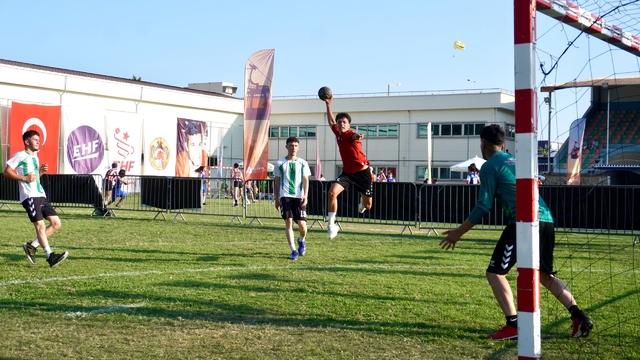 Alanya'da 2 bin kişilik hentbol şöleni başladı