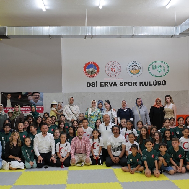 Başkan Çolakbayrakdar: "Kocaburger'i yaz boyunca ERVA okullarında sürdürece...