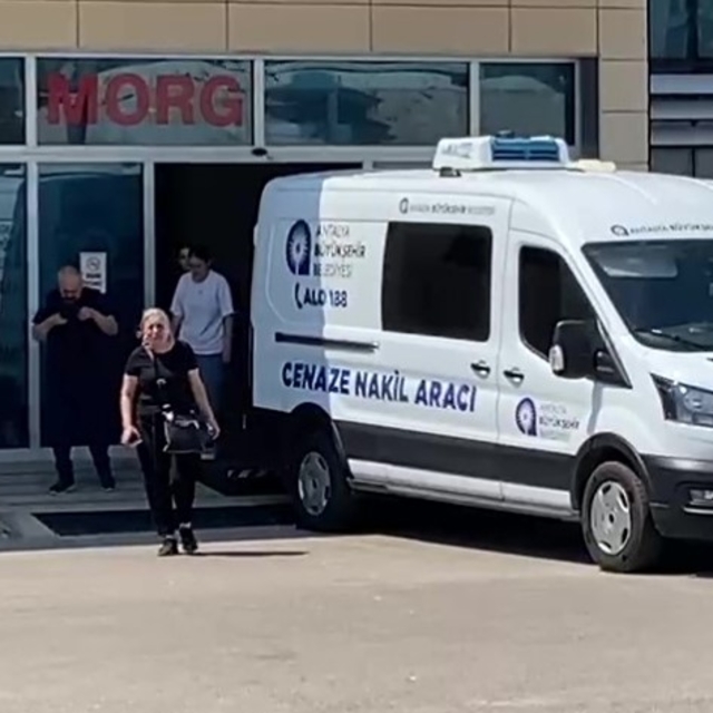 Tedavi gören babasına yastık almaya giderken kaza geçirdi, 15 günlük yaşam...