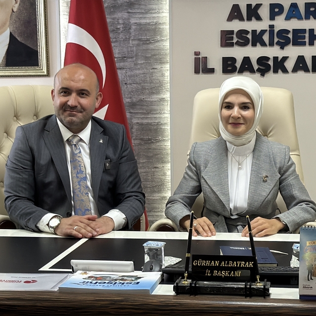 Bakan Göktaş, AK Parti Eskişehir İl Başkanlığı'nı ziyaret etti