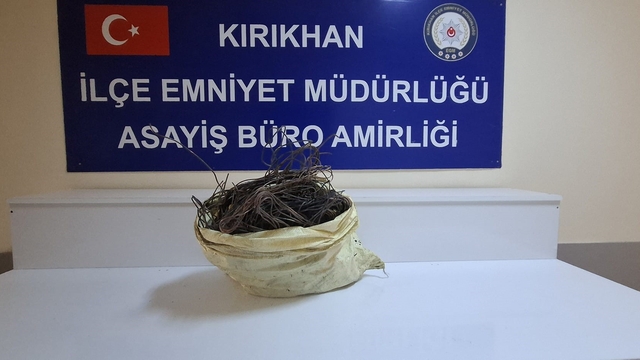 Kırıkhan'da 3 buçuk milyon TL'lik kablo çalan 3 kişi tutuklandı