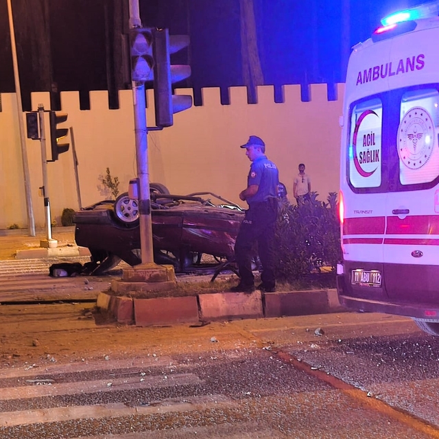 Bilecik'te otomobilin devrildiği kazada 2 kişi yaralandı