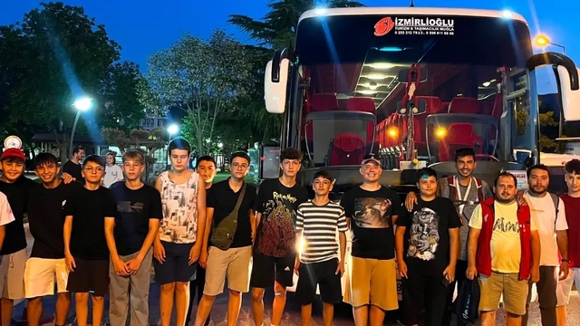Menteşeli gençler Akdeniz'in maviliğinde buluşmak için yola çıktı