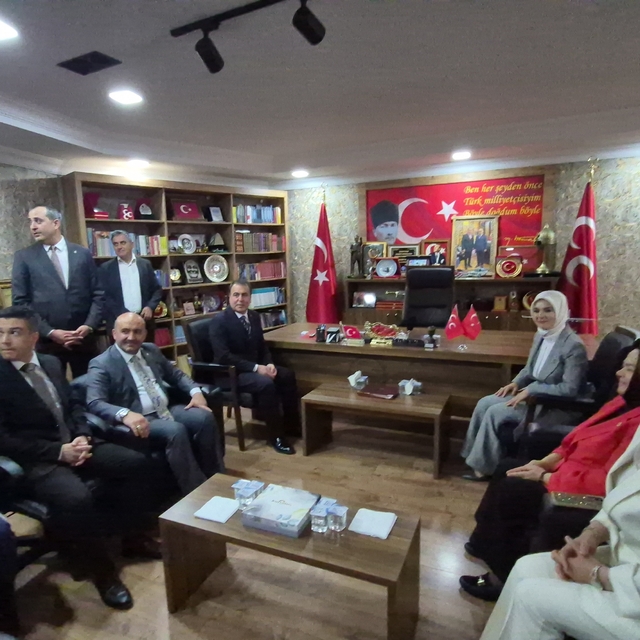 Bakan Göktaş'tan MHP Eskişehir İl Başkanlığı'na ziyaret