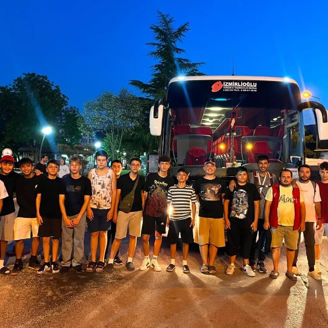 Menteşeli gençler Akdeniz'in maviliğinde buluşmak için yola çıktı