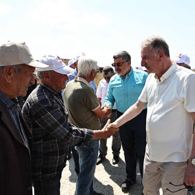 TMO Genel Müdürü Güldal Afyonkarahisar'da incelemelerde bulundu