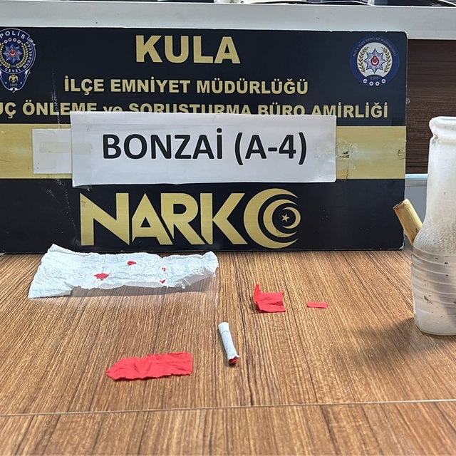 Kula Emniyeti'nden bir gecede 3 uyuşturucu operasyonu