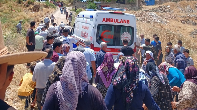 Virajı alamayan traktör takla attı: 1 ölü