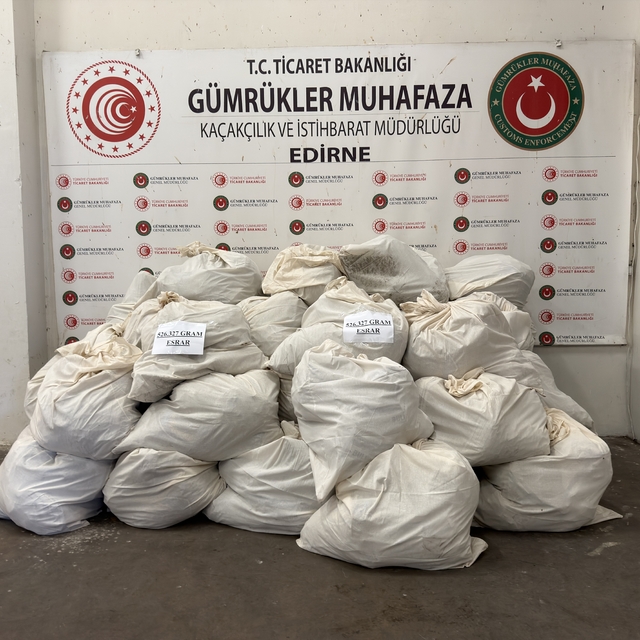 Kapıkule'de 526 kilo 327 gram uyuşturucu ele geçirildi