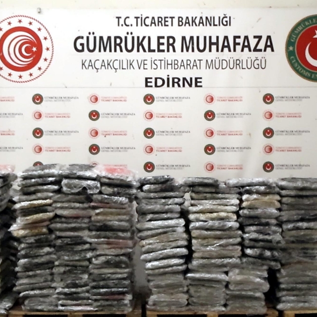 Kapıkule'de TIR'da 526 kilo uyuşturucu ele geçirildi