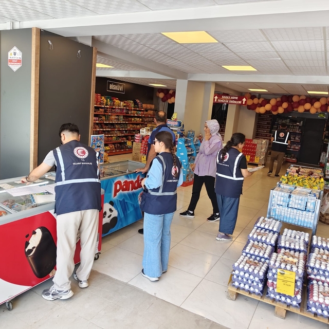 Seydişehir'de marketlerde fiyat ve etiket denetimi yapıldı