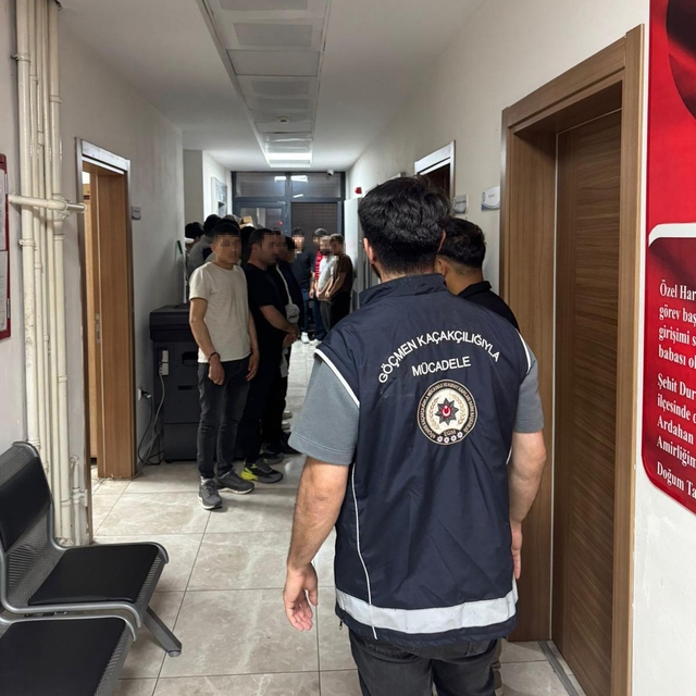 Artvin'de kaçak göçmen operasyonu