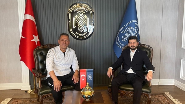 Kocasinan Şimşekspor, Rasim Aykurt ile yeniden anlaştı