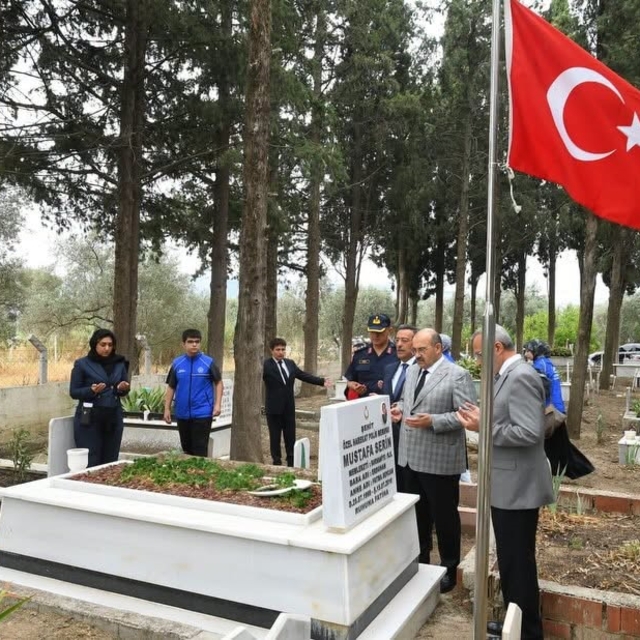 Vali Ustaoğlu 15 Temmuz şehitlerinin ailelerini ziyaret etti