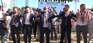 Türkiye'nin dört bir yanından gelen Giresunlular Bursa'da buluştu
30 bin Gi...