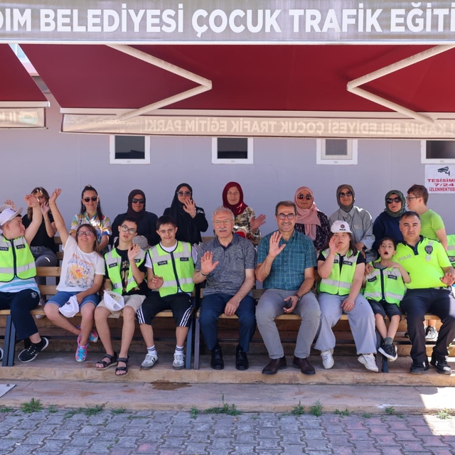 Samsun'da down sendromlu çocuklara da uygulamalı trafik eğitimi veriliyor