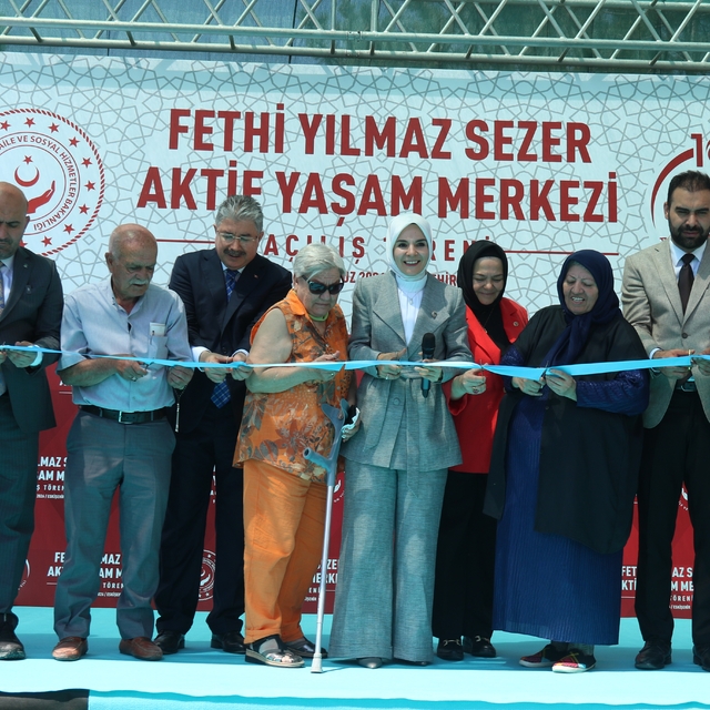 Türkiye'de bir ilk olan Fethi Yılmaz Sezer Aktif Yaşam Merkezi hizmete açıl...
