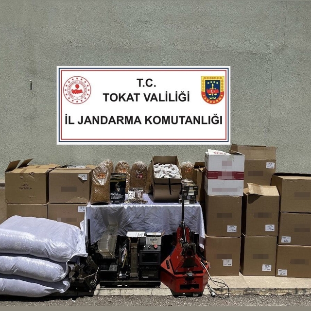 Tokat'ta kaçak tütün operasyonu: 4 gözaltı