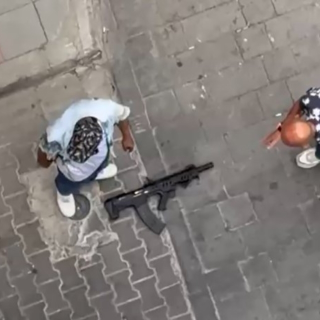 İzmir'de sokak ortasında tüfekle dehşet saçan şehir magandaları kıskıvrak y...