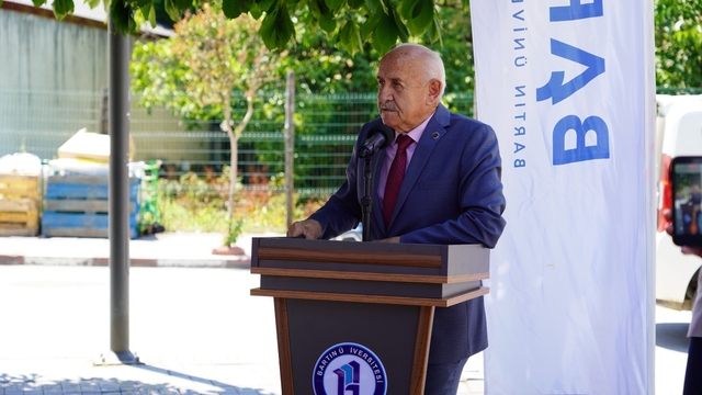 BARÜ Bilim Kafe etkinliğinde gençlere geleceğin meslekleri anlatıldı