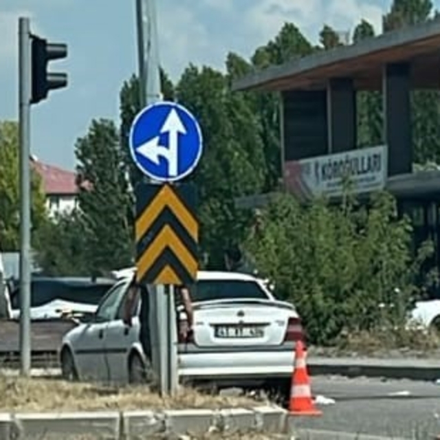 Bulanık'ta trafik kazası: 3 yaralı
