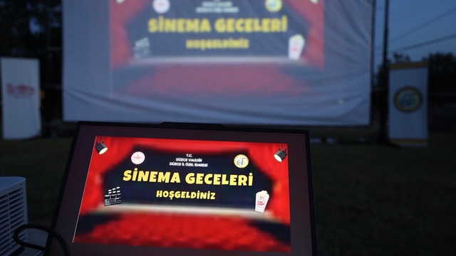 'Köyümde açık hava sinema gösterimi' Arabacı Köyü'nde devam edecek