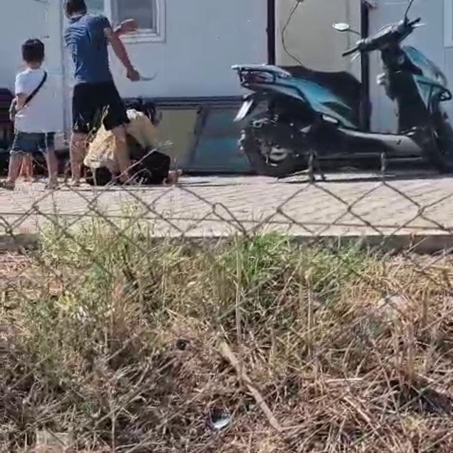 Evlatlarının gözü önünde eli bıçaklı kocasından dayak yiyen kadın şikayetçi...