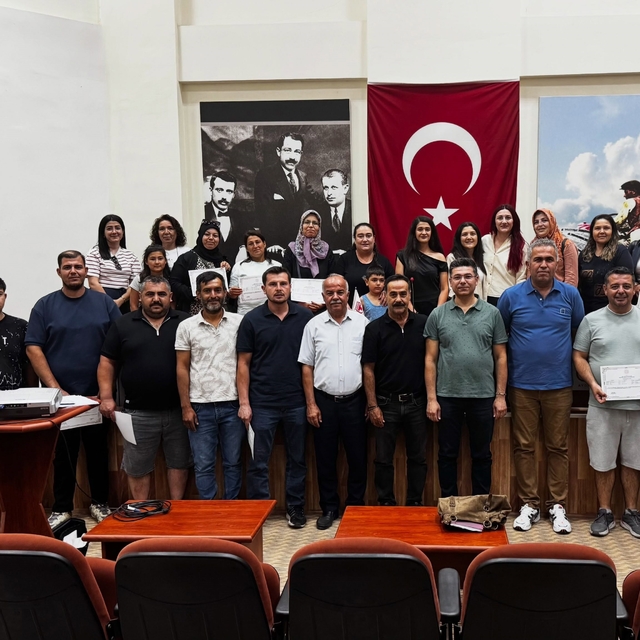 Efeler'de kursiyerler sertifikalarını aldı