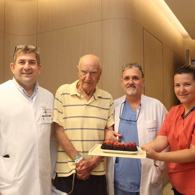 Kalp piliyle 100 yaşında prostat ameliyatı, yeni yaşına sağlıklı başladı