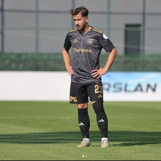 Aliağa FK, 3 oyuncusuyla yollarını ayırdı