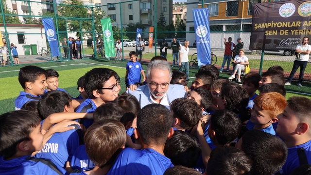 Talas'ta yaz spor okullarına coşkulu açılış